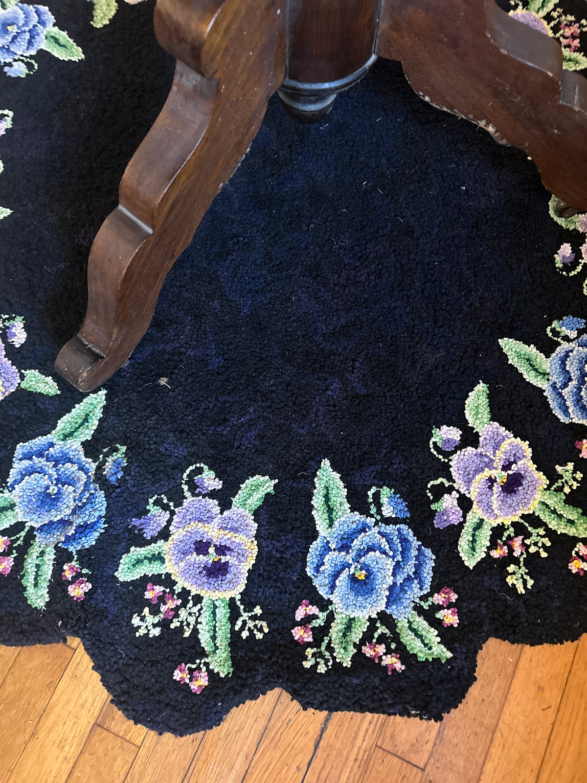 Hooked Violets Rug