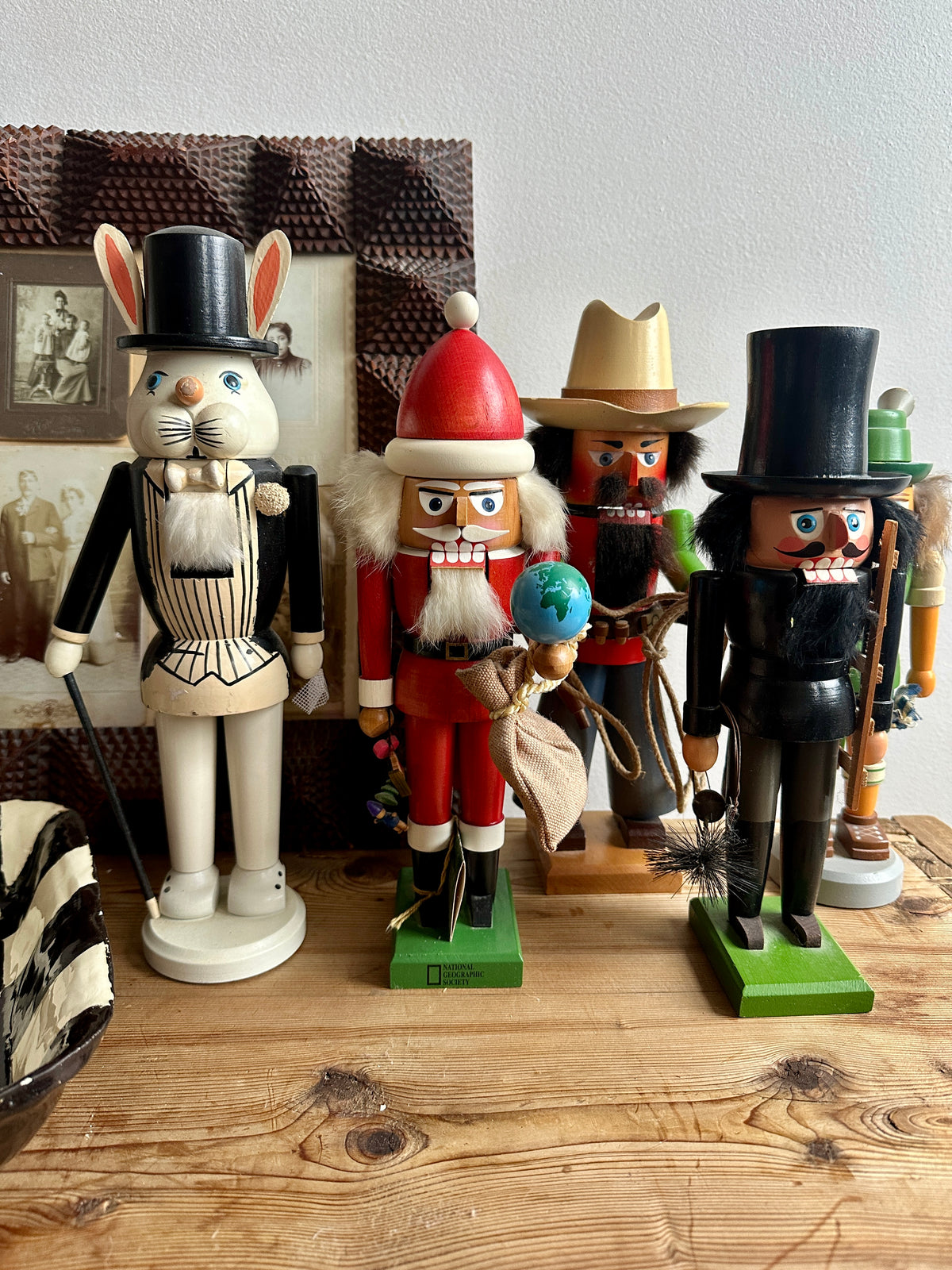 Erzgebirge Mr. Rabbit Nutcracker