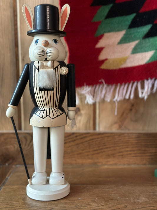 Erzgebirge Mr. Rabbit Nutcracker